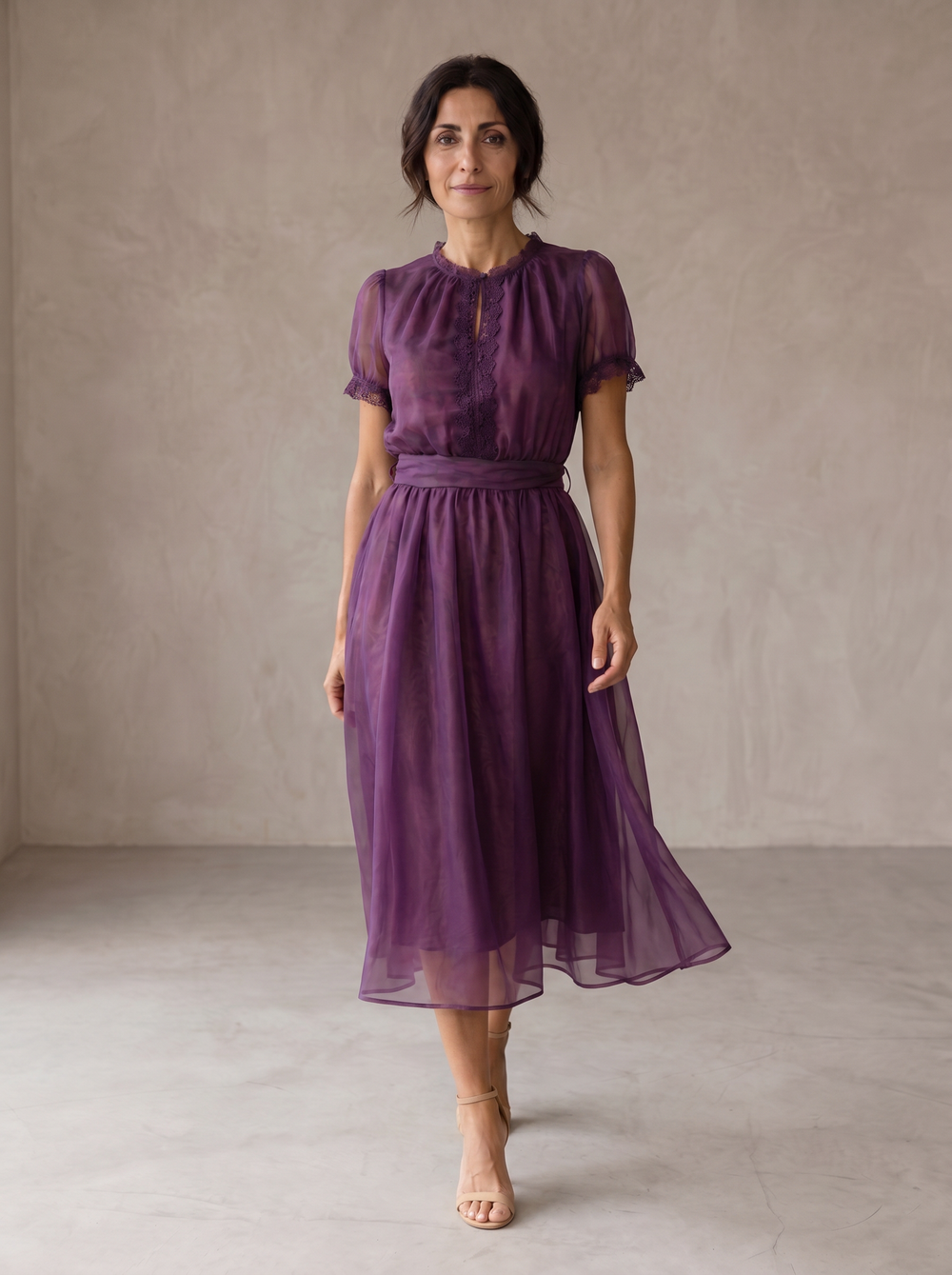 Flavia | Maxi Abito con Scollo a Goccia e Bordo in Pizzo Chiffon