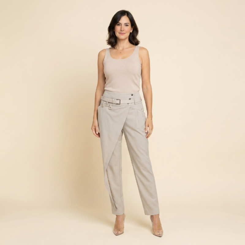 Calista™ Pantalón con diseño asimétrico y cinturón exclusivo