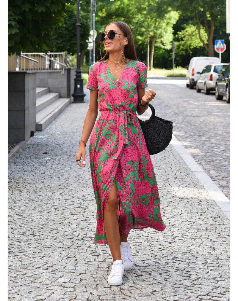 Julia | Elegante vestido con escote en V y corte que realza la figura