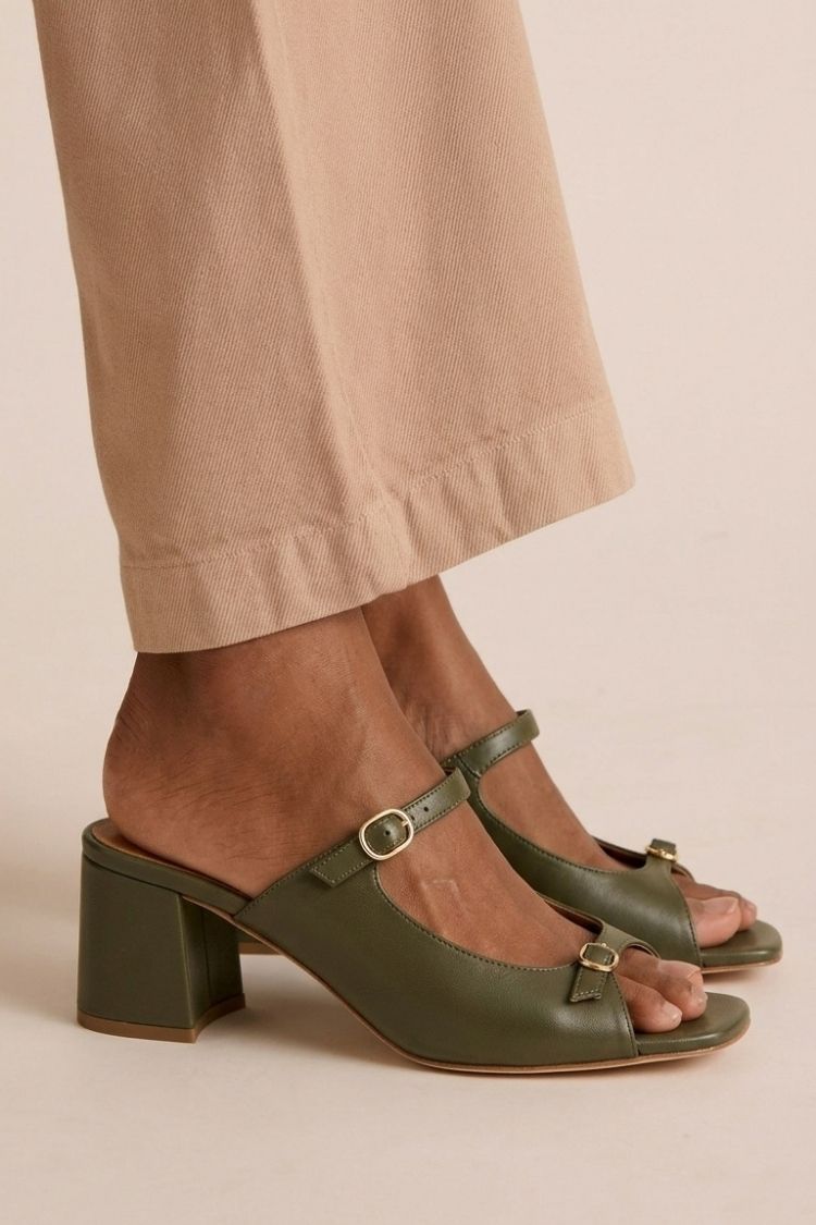 Verde oscuro