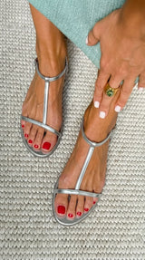 Alba | Sandalias doradas de verano