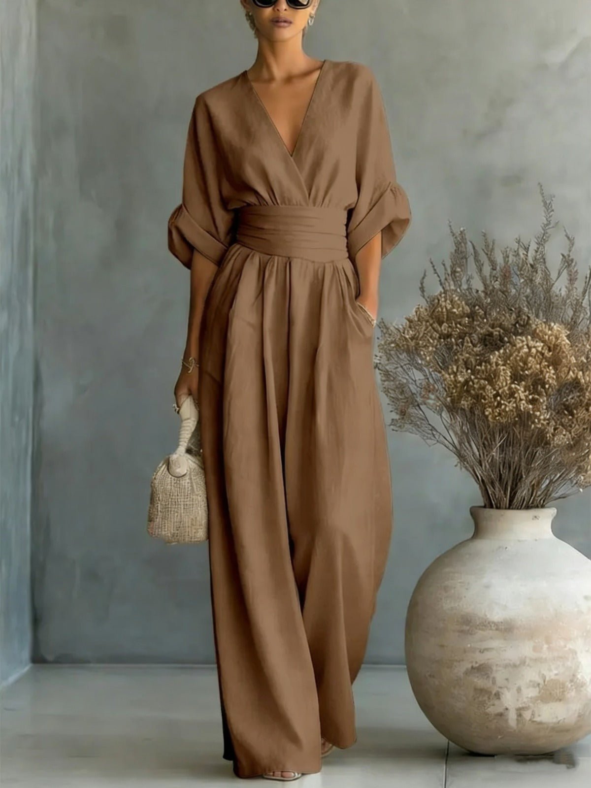Sophia – mono elegante con escote en V