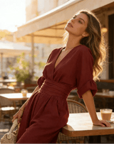 Daniela - Mono elegante de escote en V y pierna ancha