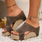 Vanesa - Sandalias de cuña con tachuelas