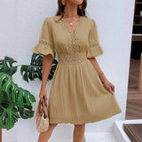 Clara – Vestido de verano cómodo con detalles de encaje